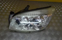 Фары для Toyota RAV4 2012 года на фотографиях