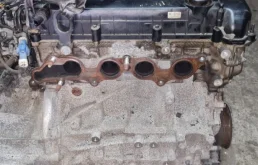 Двигатель без навесного для Volvo C30 2011 года на фотографиях