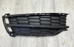 Вставка переднего бампера левая для Skoda Karoq NU7 2017+