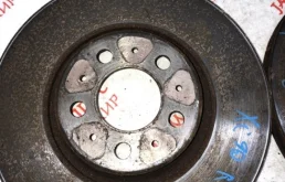 Диски тормозные задние (комплект) для Volvo XC90 на фотографиях