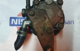 Насос ГУР для Nissan X-Trail на фотографиях