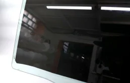 Стекло двери заднее левое для Audi Q7 на фотографиях