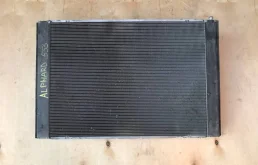 Радиатор охлаждения ДВС для Toyota Alphard на фотографиях