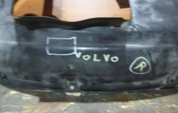 Подкрылок передний правый для Volvo XC70 на фотографиях