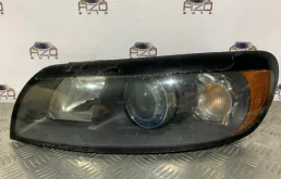 Усилитель переднего бампера для Volvo C30 на фотографиях