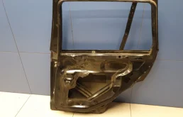 Дверь задняя правая для BMW X3 2006 года на фотографиях