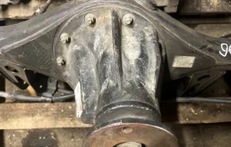 Редуктор заднего моста для Toyota Land Cruiser Prado 2002 года на фотографиях