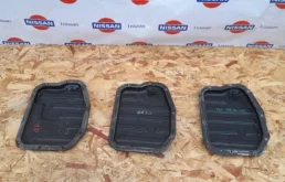 Поддон картера для Nissan X-Trail 2003 года на фотографиях