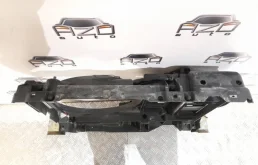 Панель радиатора (телевизор) для Citroen C5 на фотографиях