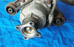 Редуктор заднего моста для Nissan X-Trail 2003 года на фотографиях