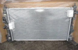 Радиатор охлаждения ДВС для Chevrolet Cruze 1 J300 Хэтчбек 2009-2015