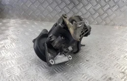 Насос ГУР для Mercedes-Benz Sprinter на фотографиях