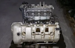 Двигатель без навесного для Porsche Cayenne 2014 года на фотографиях