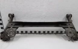 Задняя балка для Hyundai Solaris 2022 года на фотографиях