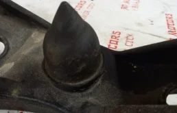 Рычаг задний левый нижний для Suzuki Grand Vitara 2012 года на фотографиях