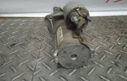 Стартер для Renault Duster 2012 года на фотографиях