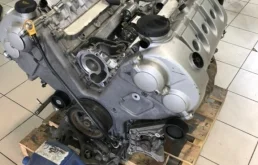 Двигатель без навесного для Porsche Cayenne 2003 года на фотографиях