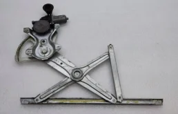 Стеклоподъемник передний правый для Toyota Corolla на фотографиях