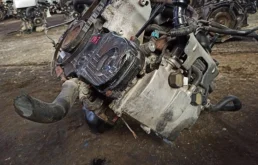 Двигатель для Subaru Legacy 2005 года на фотографиях