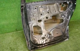 Дверь задняя левая для Toyota Corolla 2015 года на фотографиях