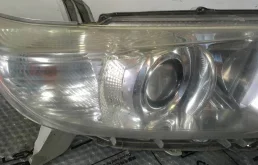 Фара правая для Toyota Highlander 2007 года на фотографиях
