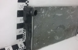 Радиатор охлаждения ДВС для BMW 3er 2018 года на фотографиях