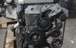 Двигатель без навесного для Porsche Cayenne 2003 года на фотографиях