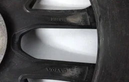 Диск колесный литой для Volvo XC90 2015 года на фотографиях