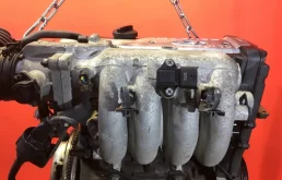 Двигатель без навесного для Kia Rio 2010 года на фотографиях