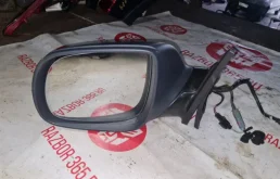 Зеркало боковое левое для Audi Q7 2013 года на фотографиях