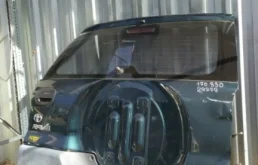 Накладка на дверь задняя левая для Toyota RAV4 2003 года на фотографиях