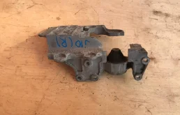 Подушка АКПП левая для Nissan X-Trail 2007 года на фотографиях