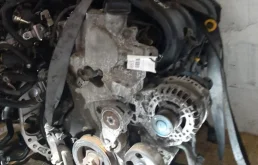 Двигатель без навесного для Nissan Serena 2008 года на фотографиях