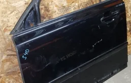 Дверь передняя левая для Volvo S40 2006 года на фотографиях