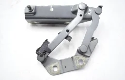 Петля капота правая (LR001562) для Land Rover Range Rover Evoque L538 2011-2015