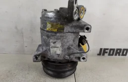 Компрессор кондиционера для Volvo C30 2012 года на фотографиях