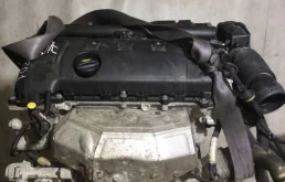 Двигатель без навесного для Citroen Berlingo 2014 года на фотографиях