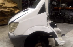 Mercedes-Benz Sprinter 2.1D (150Hp) (646.986) RWD MT в разборе у MotorFrance