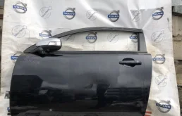 Дверь передняя левая для Volvo C30 2010 года на фотографиях