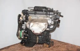 Двигатель без навесного для Hyundai Lantra на фотографиях
