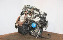 Двигатель без навесного для Hyundai Starex 2005 года на фотографиях