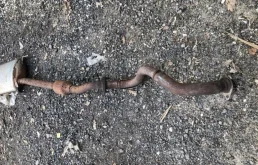 Резонатор глушителя для Toyota RAV4 2008 года на фотографиях