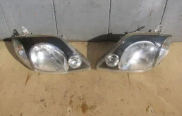 Фары для Toyota Corolla 2001 года на фотографиях