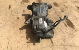 Редуктор переднего моста для Kia Sorento 2009 года на фотографиях