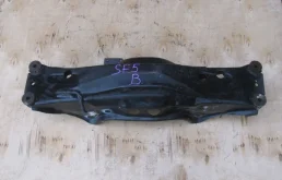 Задняя балка для Subaru Impreza 2000 года на фотографиях