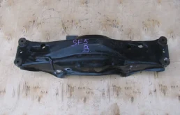 Задняя балка для Subaru Impreza 2000 года на фотографиях