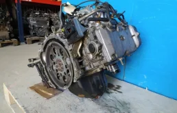Двигатель без навесного для Subaru Legacy B4 на фотографиях