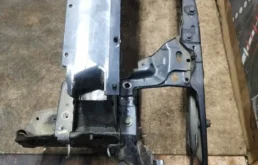 Панель радиатора (телевизор) для Opel Astra 2008 года на фотографиях