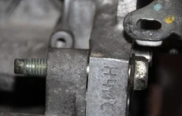 Двигатель без навесного для Renault Duster на фотографиях