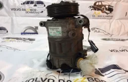 Компрессор кондиционера для Jaguar XF 2013 года на фотографиях